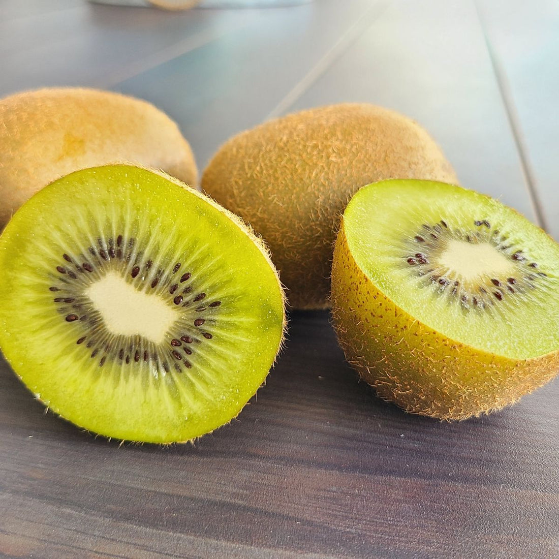How To Cut a Kiwi 3 Easy Ways